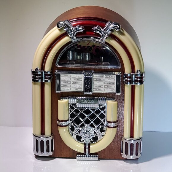 VINTAGE 1990 JUKE BOX DESIGN AM-FM RADIO, FULLY FUNCTIONAL, AA BATTERY POWERED - Picture 6 of 6